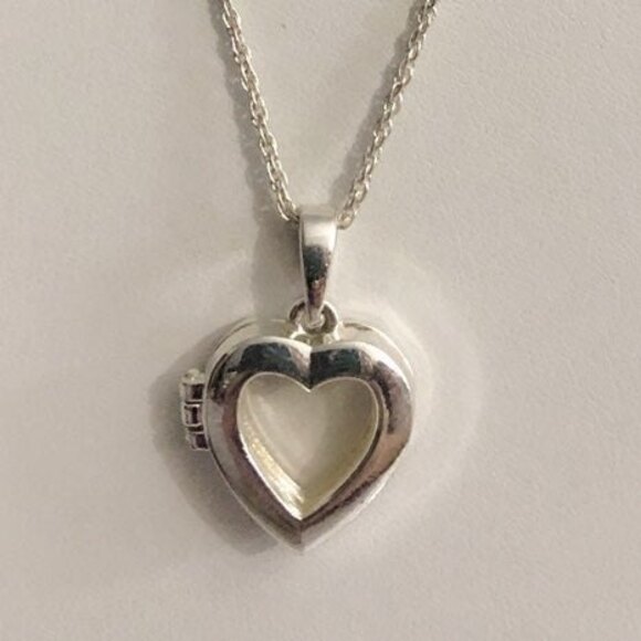 Heart Locket Pendant Necklace Silver Tone - Picture 1 of 8